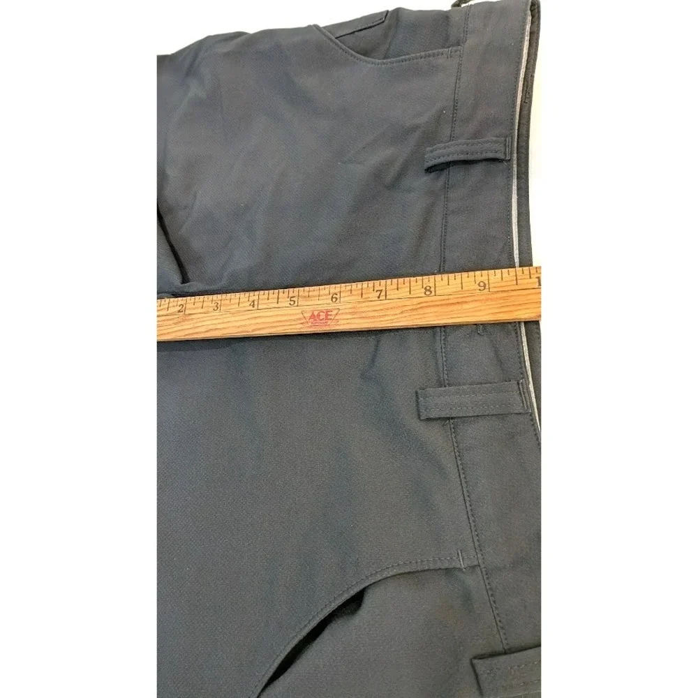 Under‎ Armour Women's Mid-Rise Loose Fit Shorts Size 6 Black Golf Flat Front
